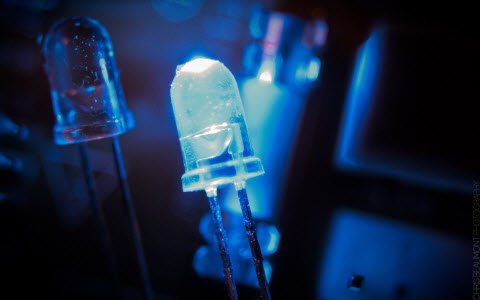 面向工程专业大四学生的基于传感器的项目理念