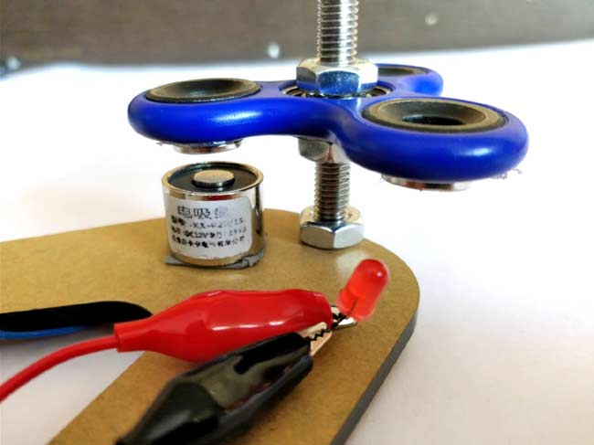 Fidget Spinner发电机