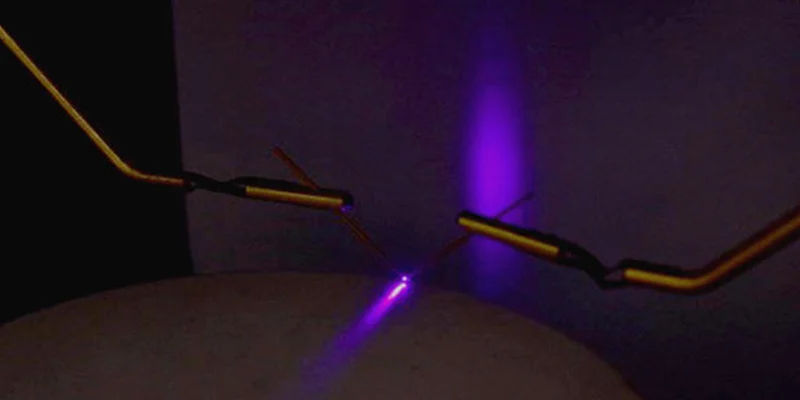 100 µm long laser developed by Kyocera