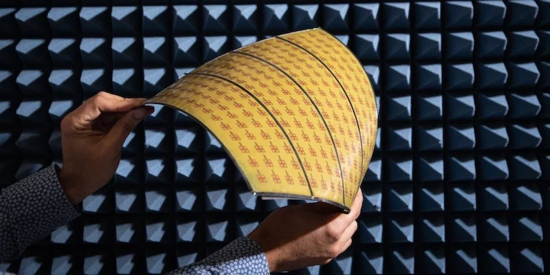 Flexible antenna sheet as the power transmitter array