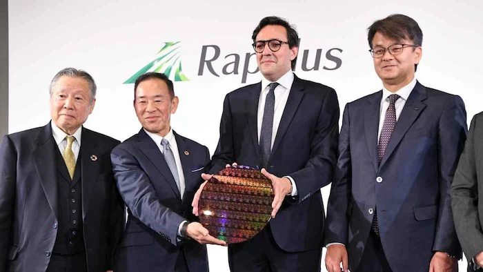 IBM and Rapidus officials