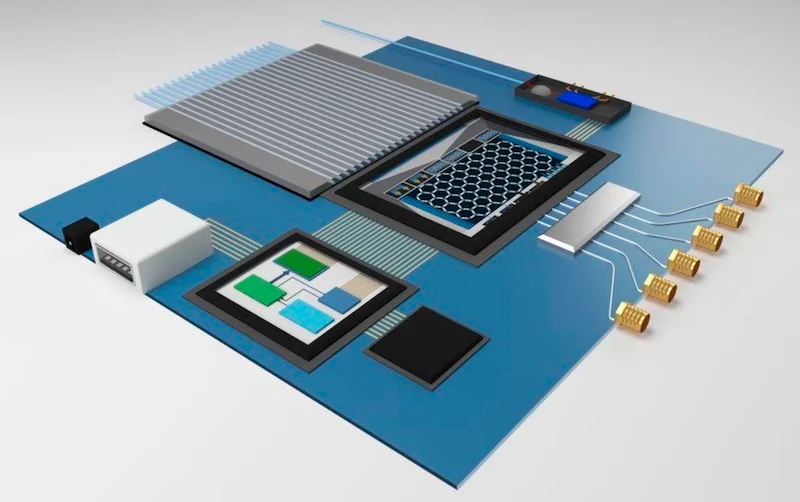 Programmable photonic chip developed by iPronics